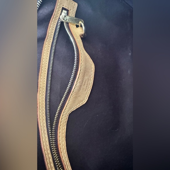 Louis Vuitton Brea MM - Picture 11 of 15